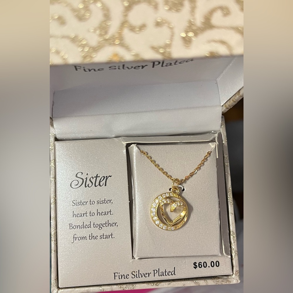 Necklace 17 1/2” silver plated gold tone encircled heart - jewelry - Picture 15 of 15